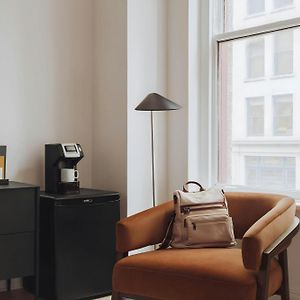 Queen Room Mobility or hearing accessible